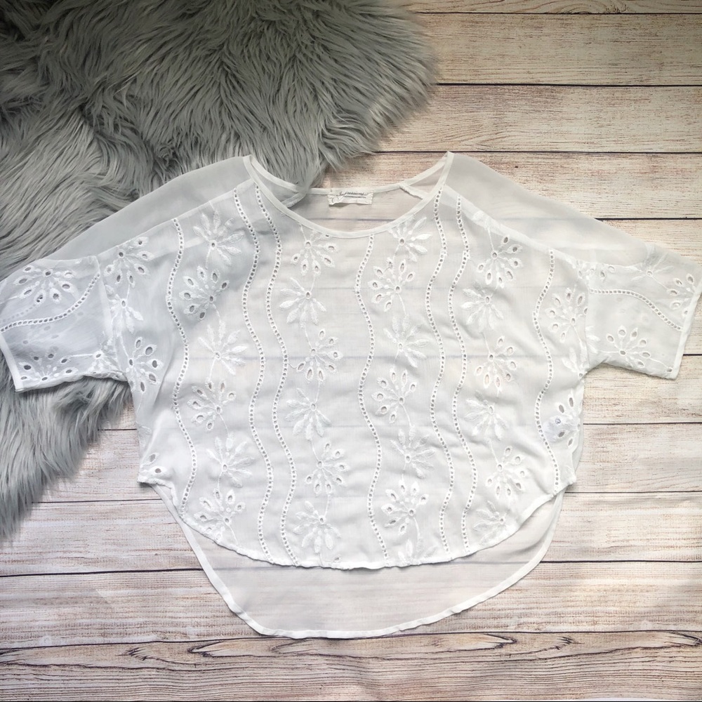 Impressions Woman's‎ Sheer White Top Floral